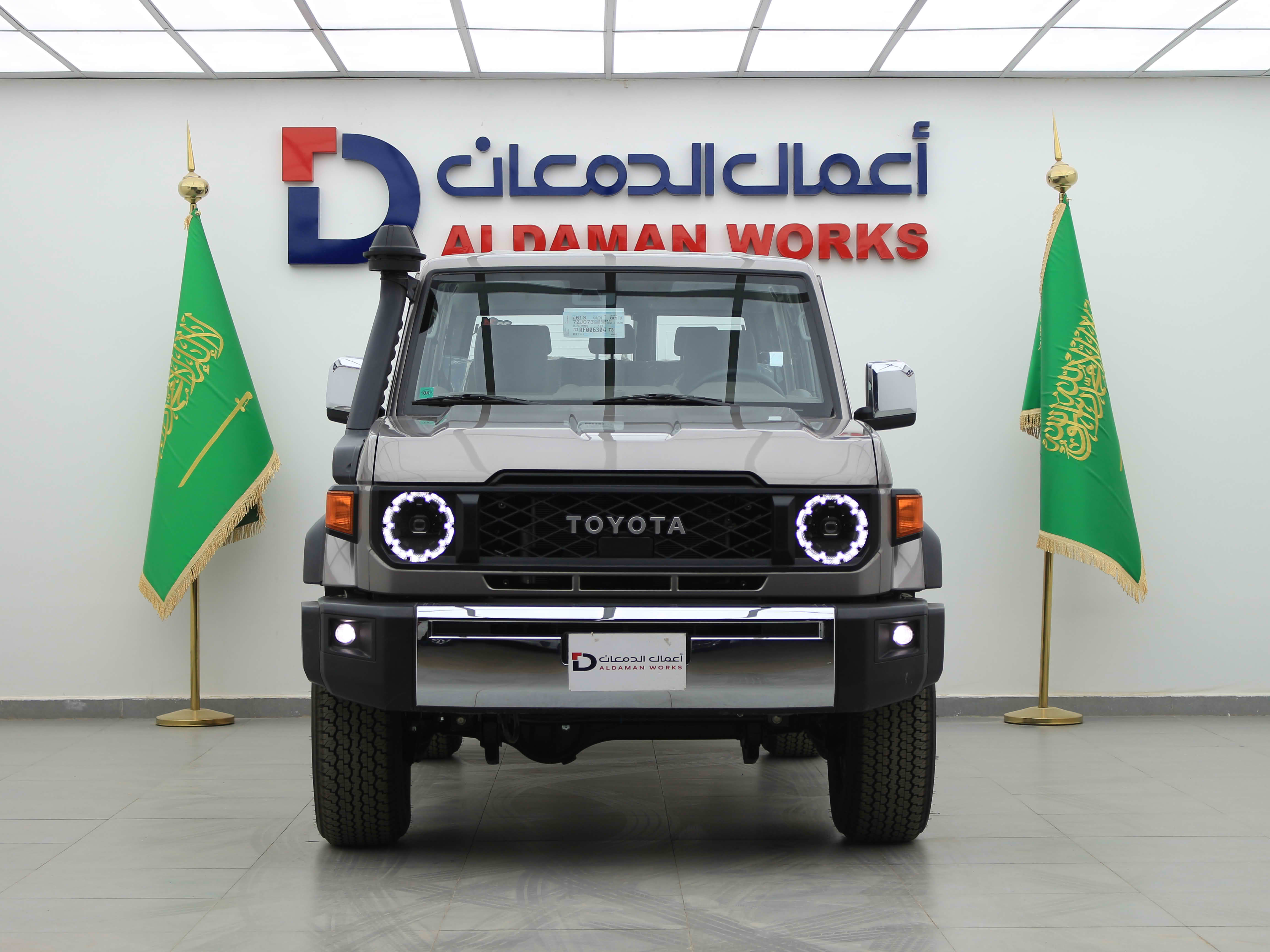 تويوتا لاند كروزر مصندق 2024 LX (4WD) V6