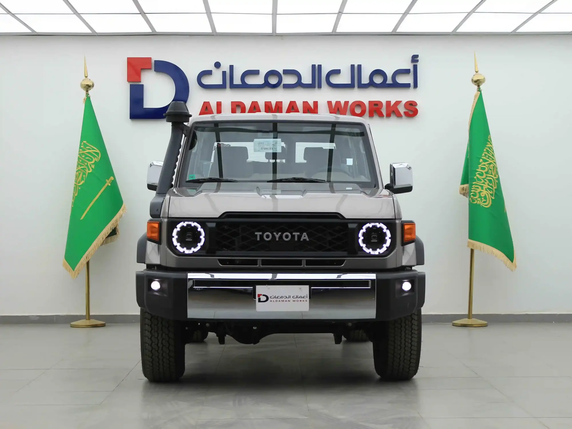 تويوتا لاند كروزر مصندق 2024 LX (4WD) V6