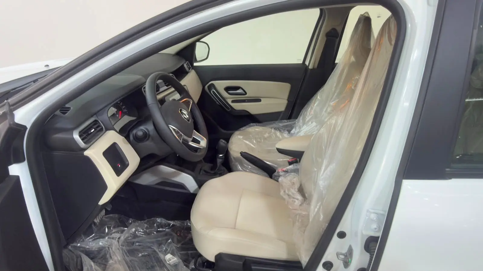 1.6L 2025 رينو داستر